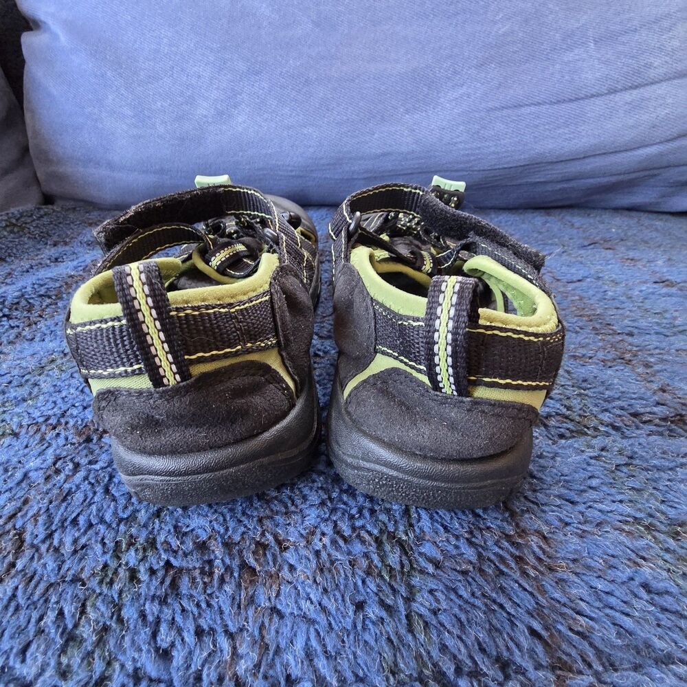 Keen Water Shoes Youth Boys Size 4 Green Black Sandals Outdoor Hiking - Picture 6 of 9